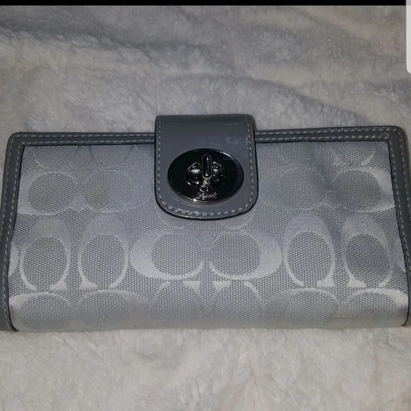 Coach Purse & Wallet Set like new - Picture 7 of 13
